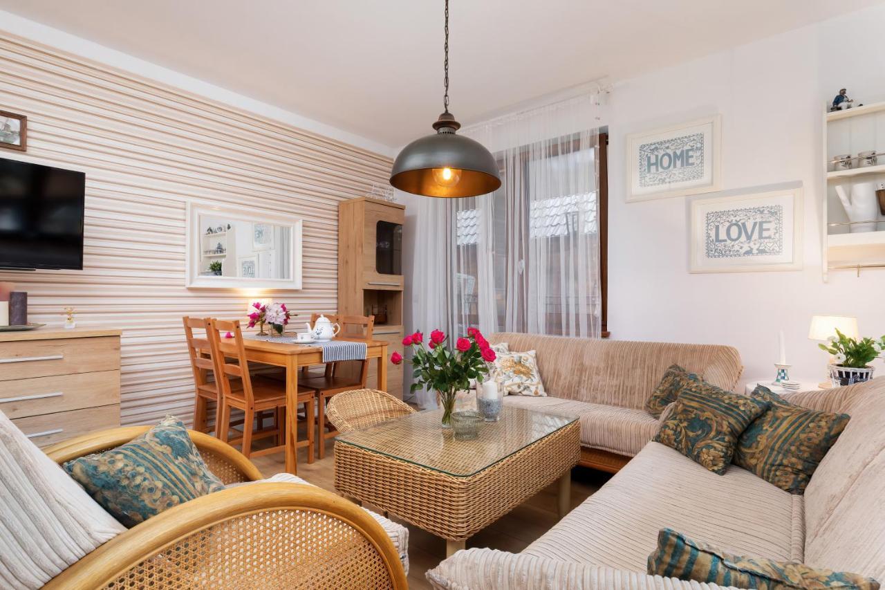 Veranda Domy I Apartament Поберово Экстерьер фото
